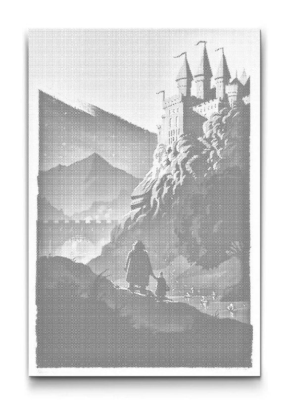 Lizenziertes Dot Painting: HOGWARTS™ Schloss über Felsen im Nebel